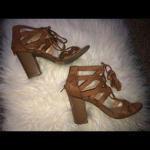 Cute Tie up Block Heels